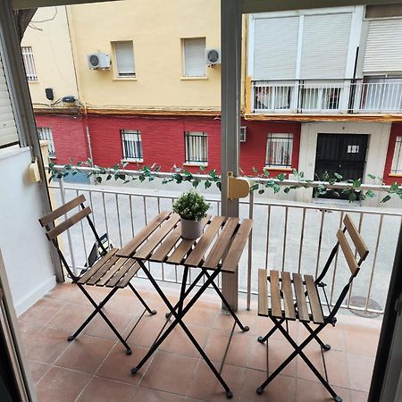 Vts Los Remedios Lägenhet Sevilla Exteriör bild