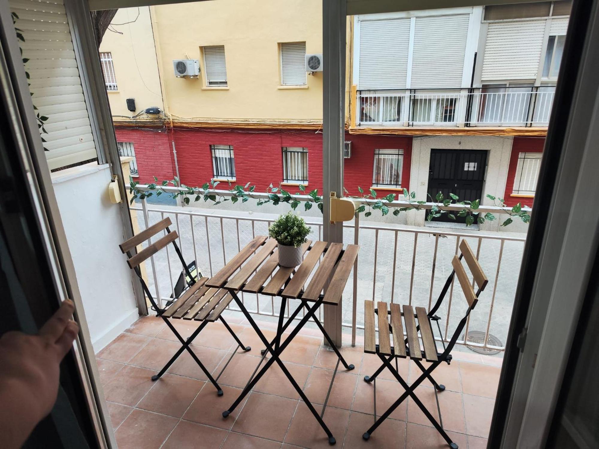 Vts Los Remedios Lägenhet Sevilla Exteriör bild